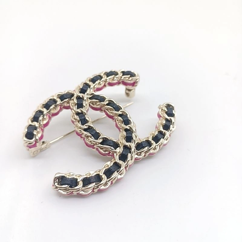 Functional Chxnxl Brooches 292423