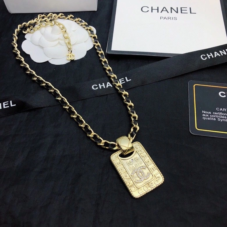 DailyWear Chxnxl Brooches 292437
