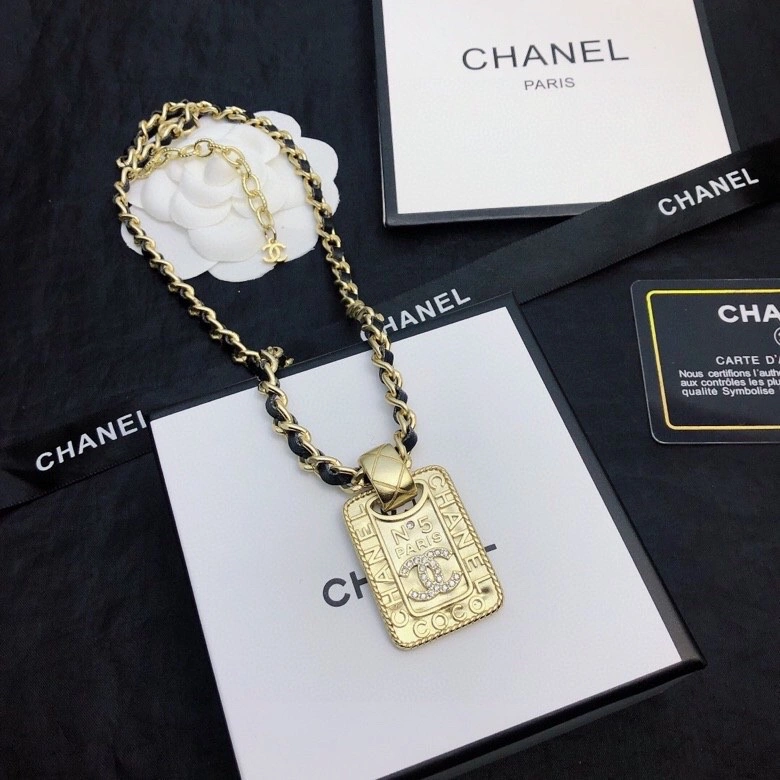 DailyWear Chxnxl Brooches 292437