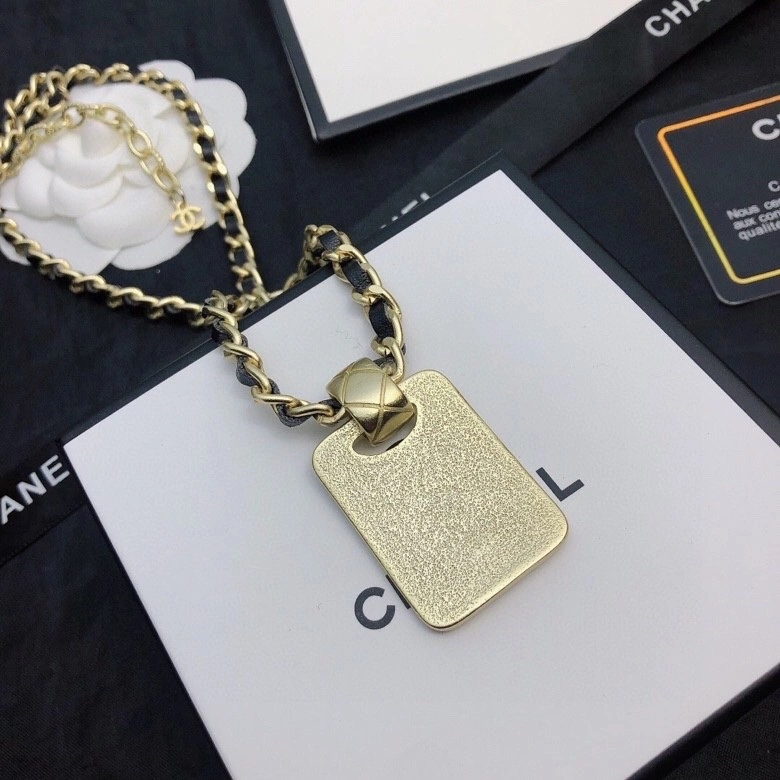 DailyWear Chxnxl Brooches 292437
