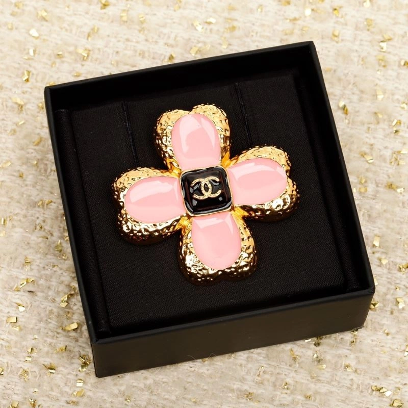 Chxnxl Brooches AllSeason 292420
