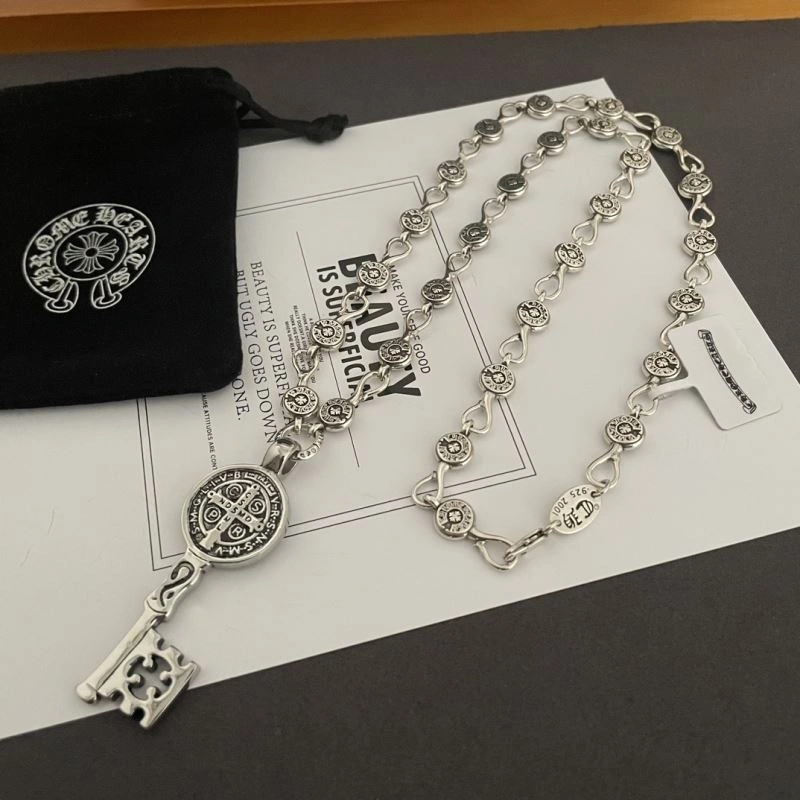 Chrxmx Hxxrts Necklaces DailyWear 300602