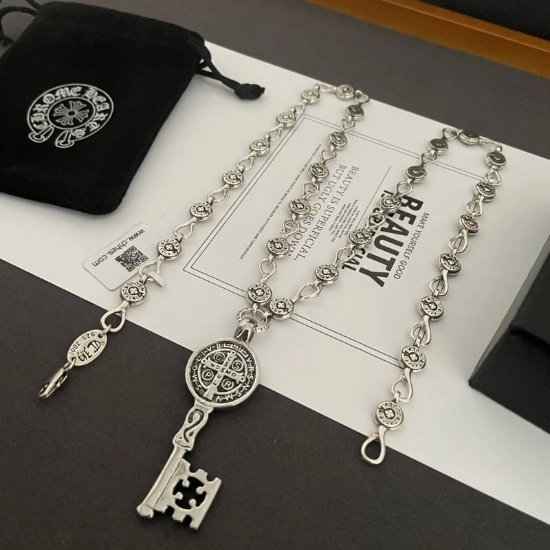 Chrxmx Hxxrts Necklaces DailyWear 300602