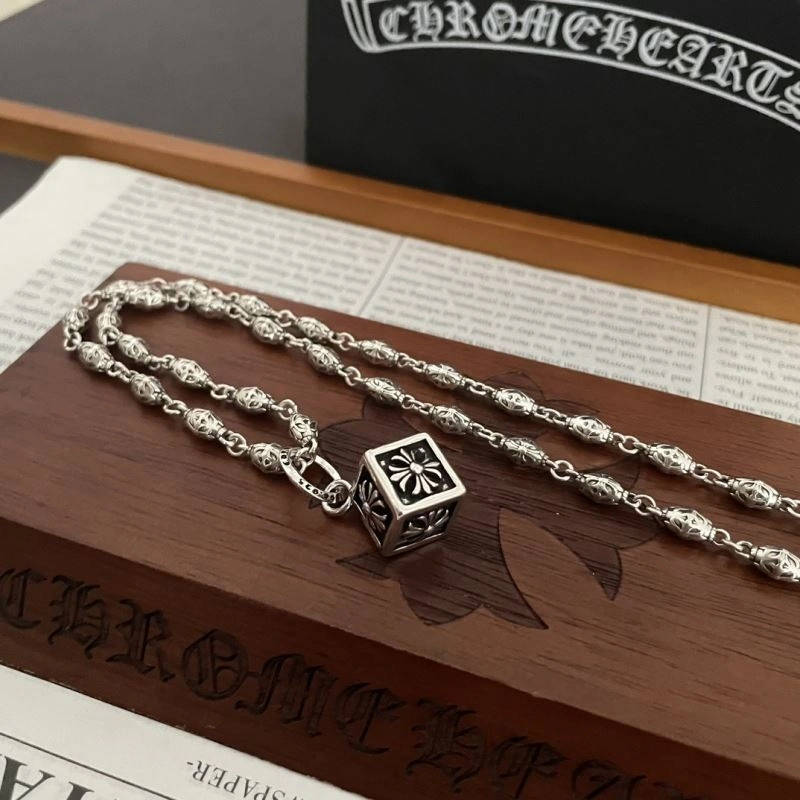 Chrxmx Hxxrts Necklaces DailyWear 300603