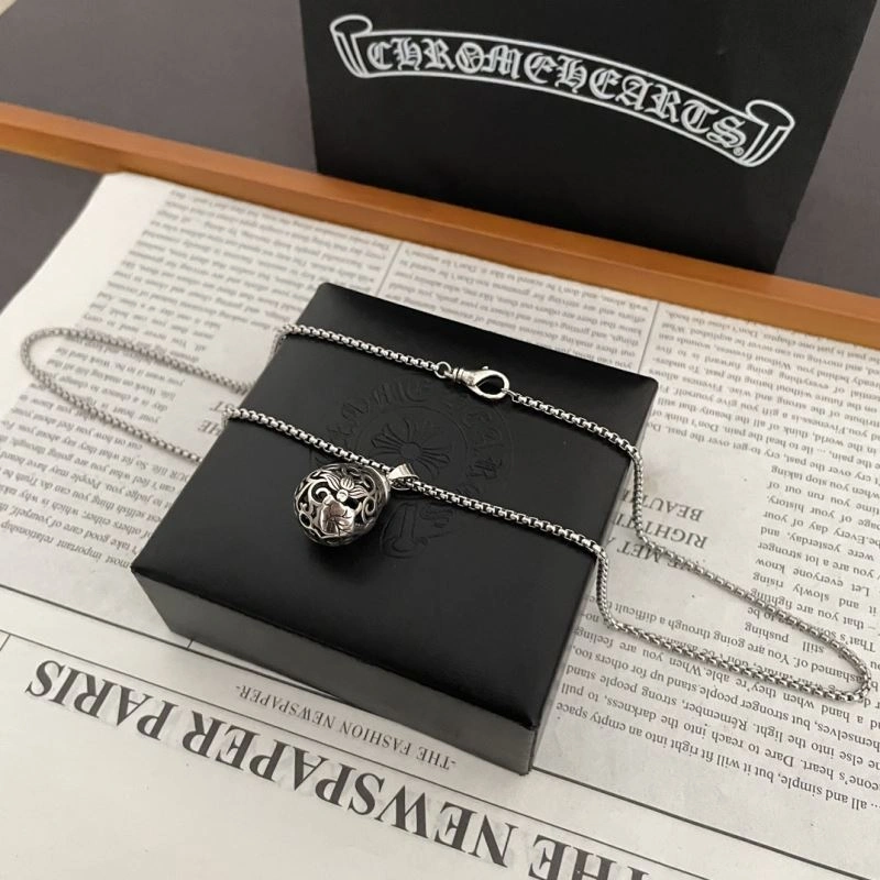 Resilient Chxnxl Brooches 292419