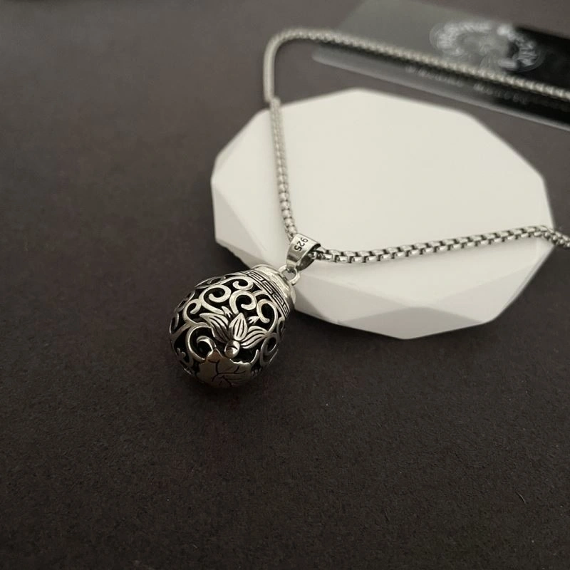 Resilient Chxnxl Brooches 292419