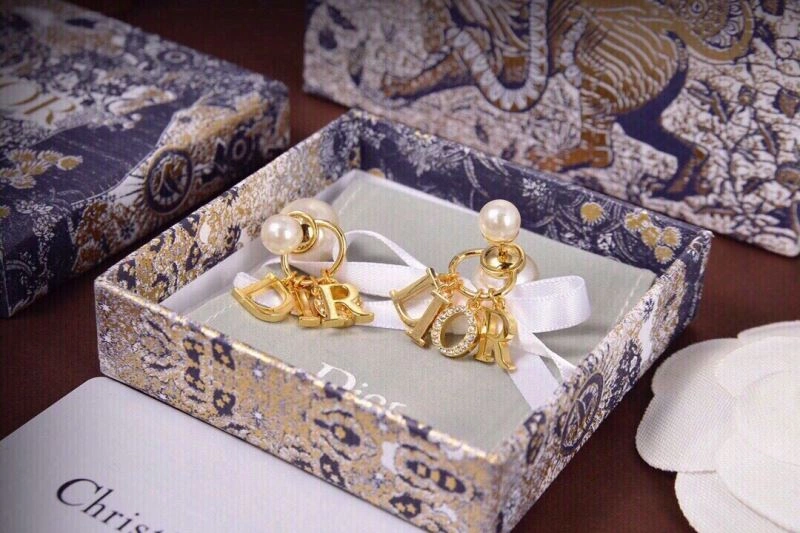 Elegant Christian Dxxr Earrings 295261