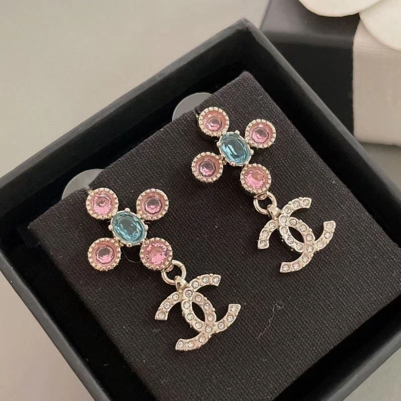 NewStyle Chxnxl Brooches 292418
