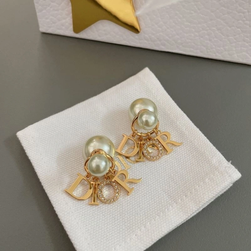 Christian Dxxr Earrings Lightweight 295259
