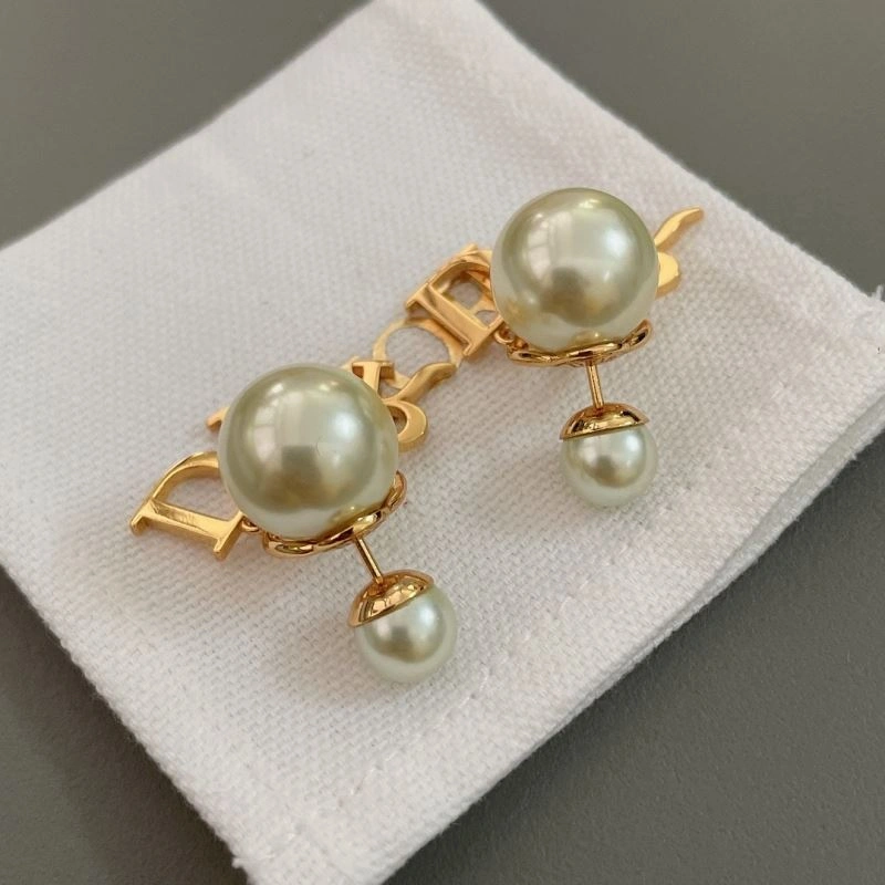 Christian Dxxr Earrings Lightweight 295259