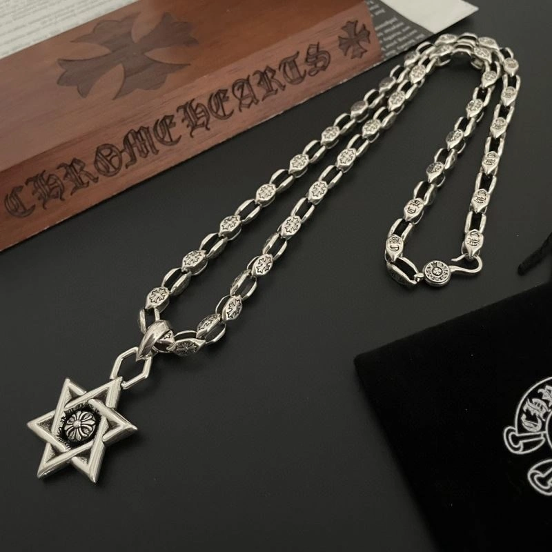 Compact Chrxmx Hxxrts Necklaces 300593