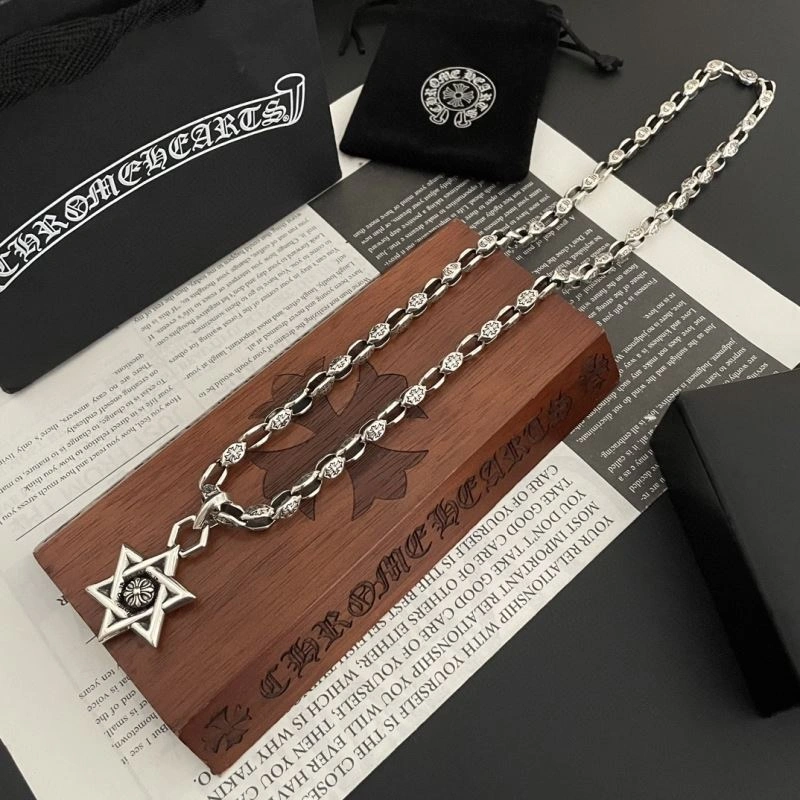 Compact Chrxmx Hxxrts Necklaces 300593