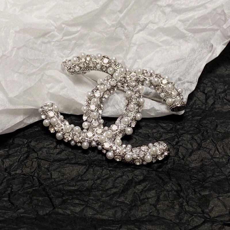 Trendsetting Chxnxl Brooches 292399