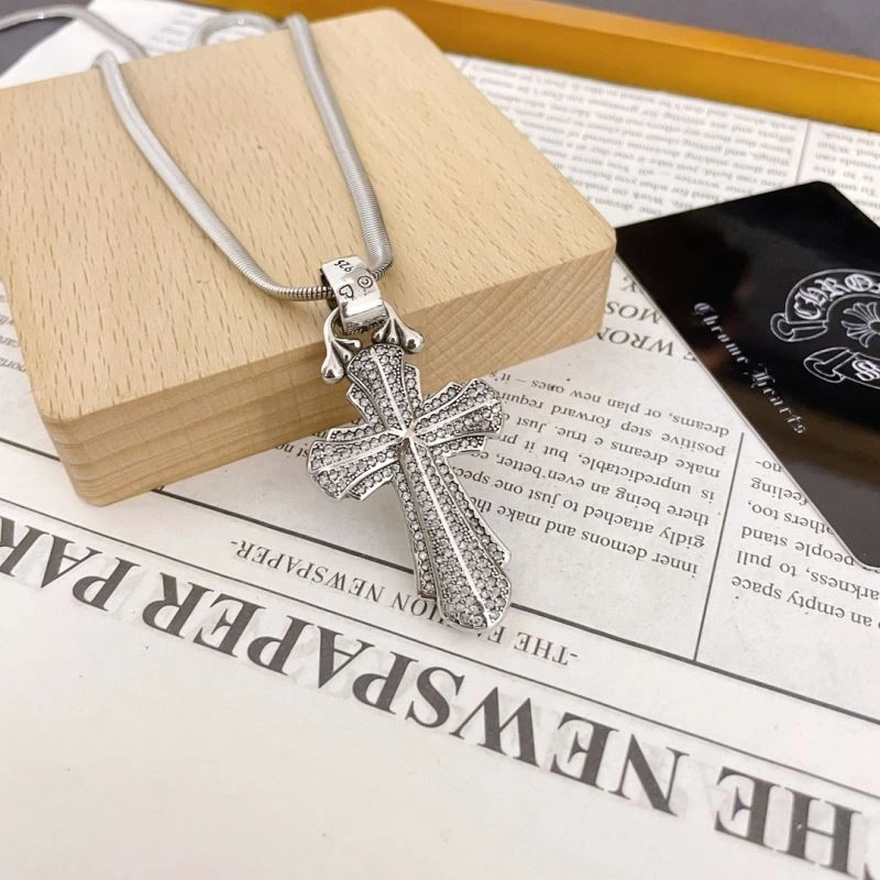 Compact Chrxmx Hxxrts Necklaces 300580