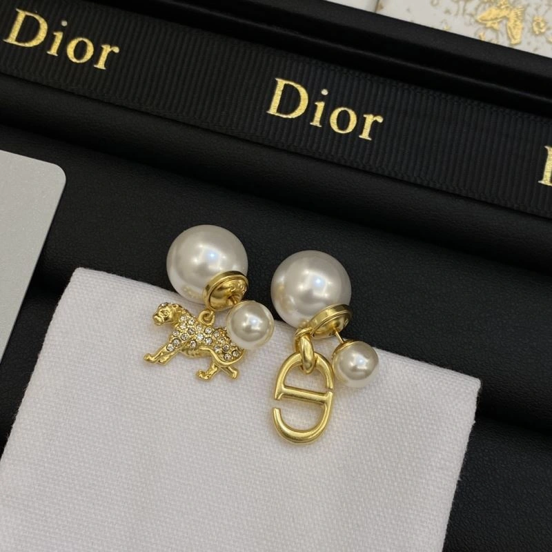 Christian Dxxr Earrings Minimalist 295251