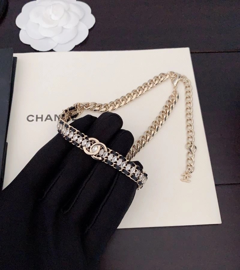 Chxnxl Brooches Sleek 292385