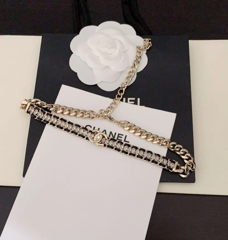Chxnxl Brooches Sleek 292385