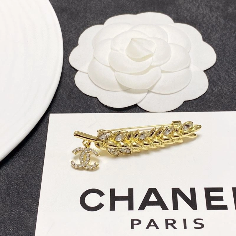 NewStyle Chxnxl Brooches 292389