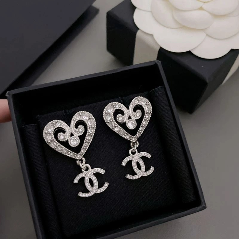 Affordable Chxnxl Brooches 292373