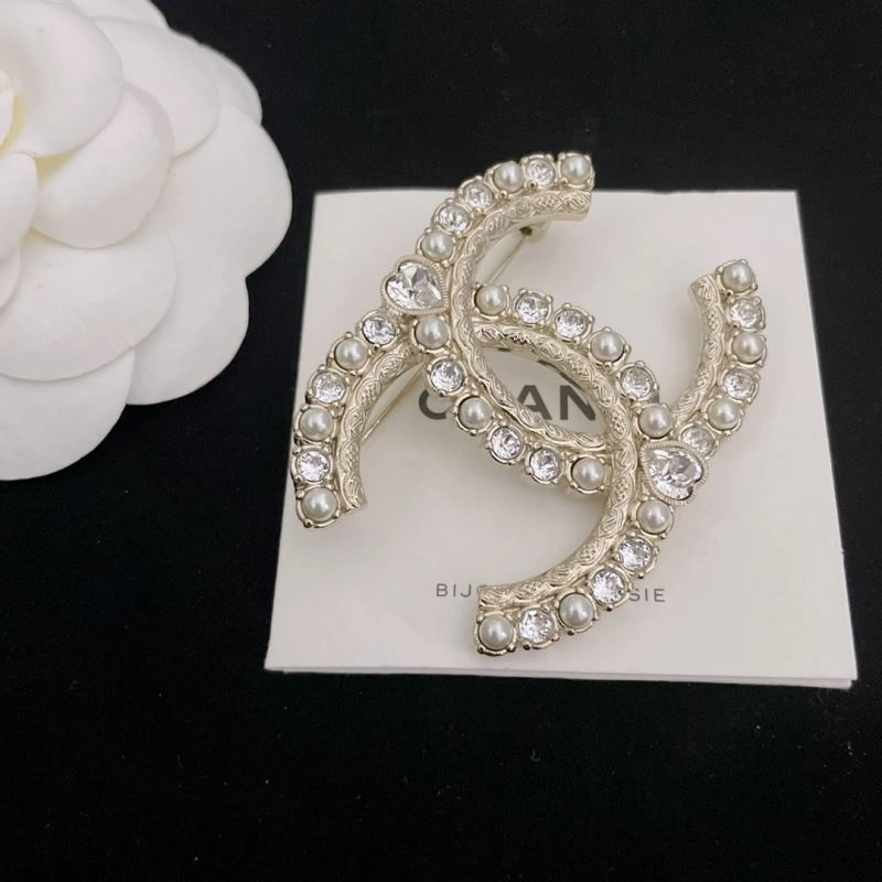 NewStyle Chxnxl Brooches 292376