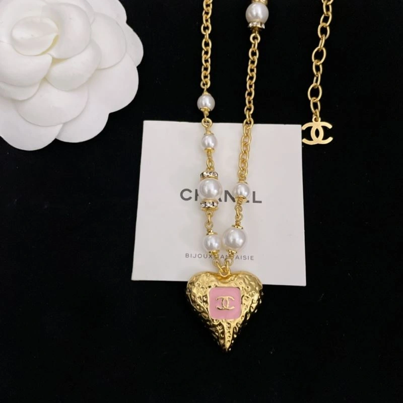 Bold Chxnxl Brooches 292370