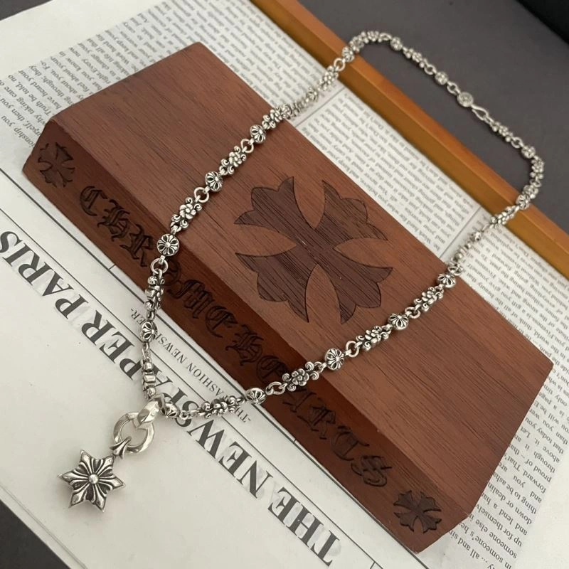 Cozy Chrxmx Hxxrts Necklaces 300570