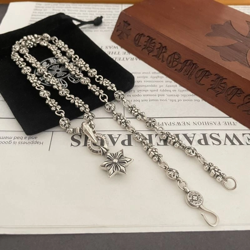 Cozy Chrxmx Hxxrts Necklaces 300570