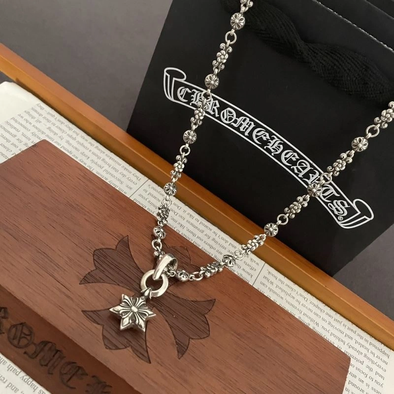 Cozy Chrxmx Hxxrts Necklaces 300570