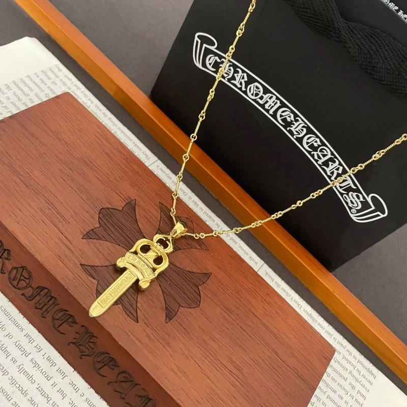 Comfortable Chrxmx Hxxrts Necklaces 300564