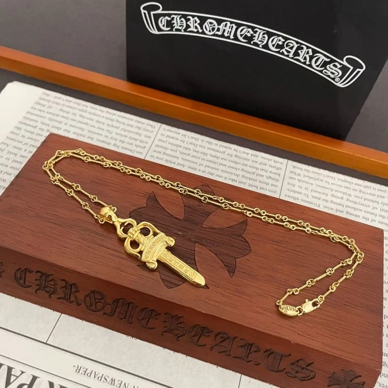 Comfortable Chrxmx Hxxrts Necklaces 300564