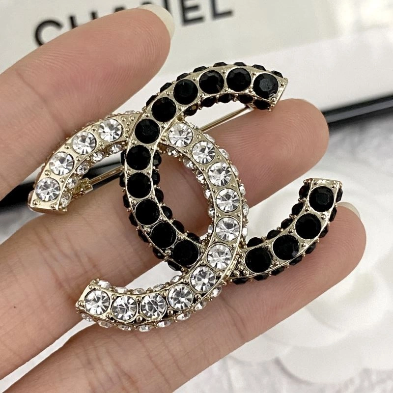 SportInspired Chxnxl Brooches 292369