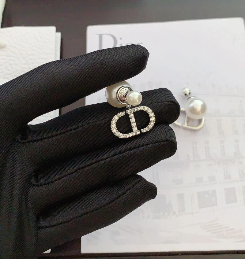 Compact Christian Dxxr Earrings 295246