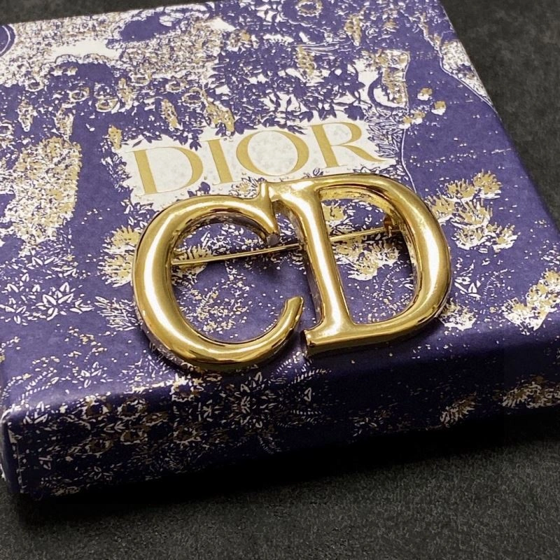 Christian Dxxr Brooches Resilient 295463