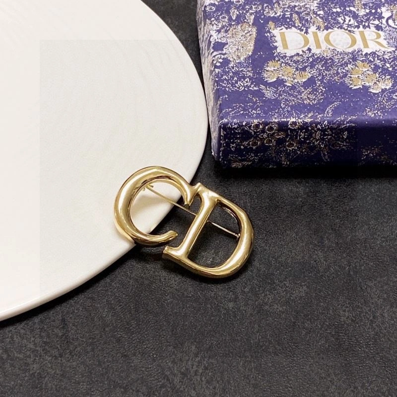 Christian Dxxr Brooches Resilient 295463