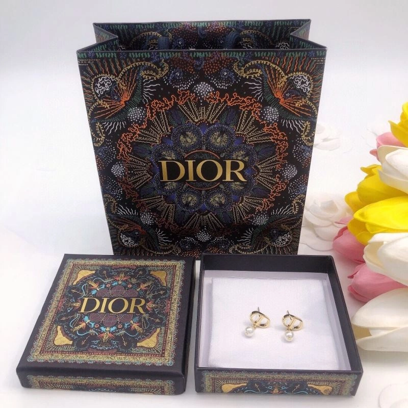 Lightweight Christian Dxxr Earrings 295245