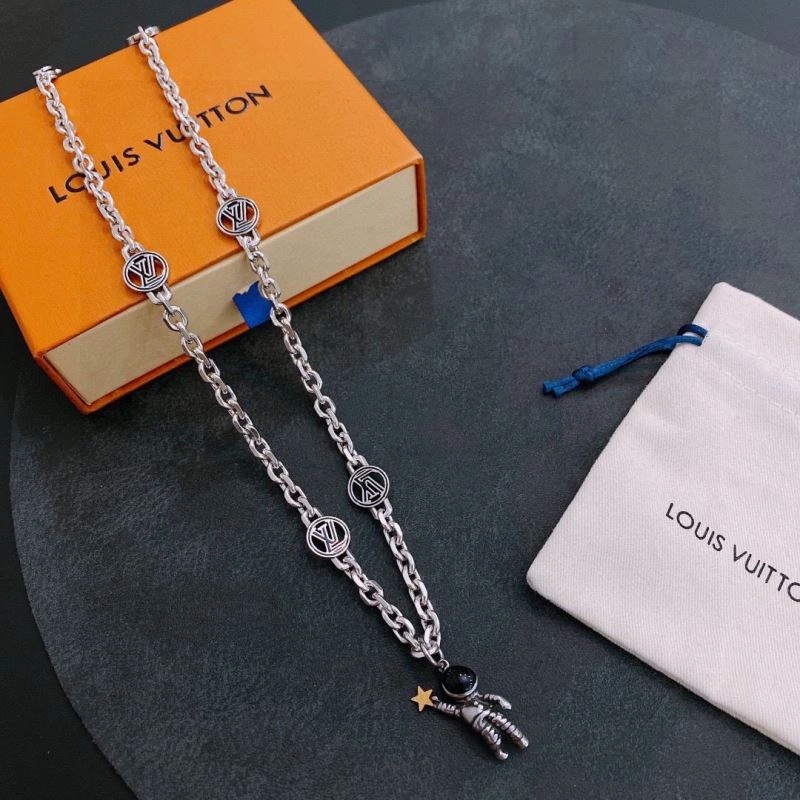 Affordable LX Necklaces 311393