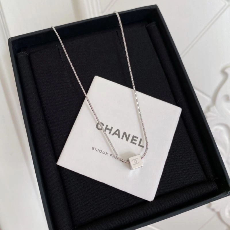 Chxnxl Brooches Stylish 292358