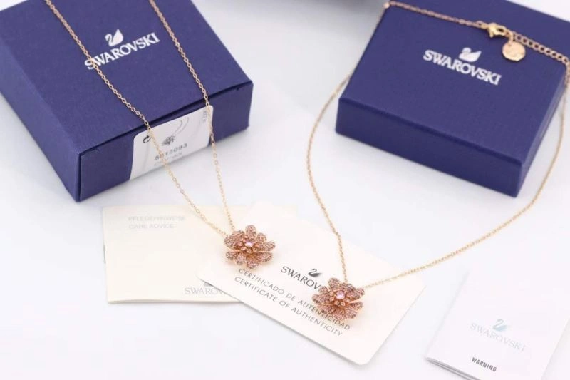 Swxrxvski Necklaces Modern 315167
