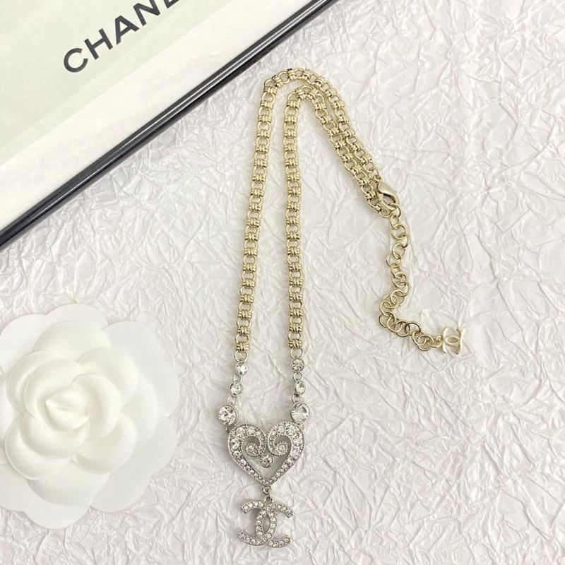 Timeless Chxnxl Brooches 292356