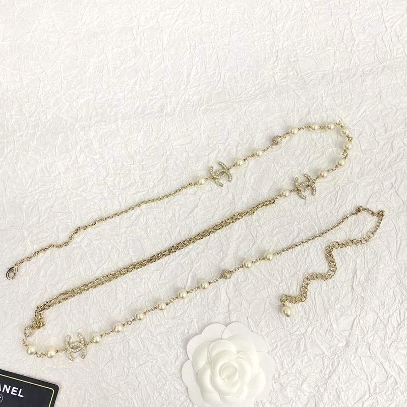 Minimalist Chxnxl Brooches 292355