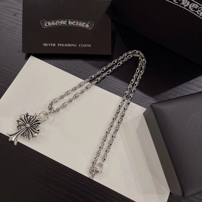 EasyMatch Chrxmx Hxxrts Necklaces 300558