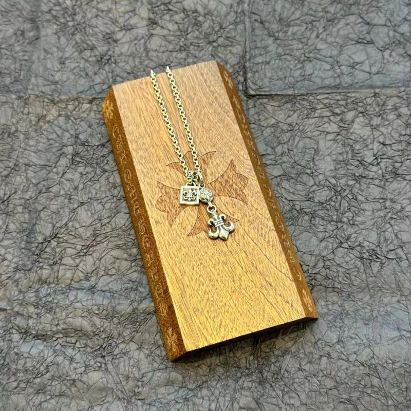 Bold Chrxmx Hxxrts Necklaces 300545
