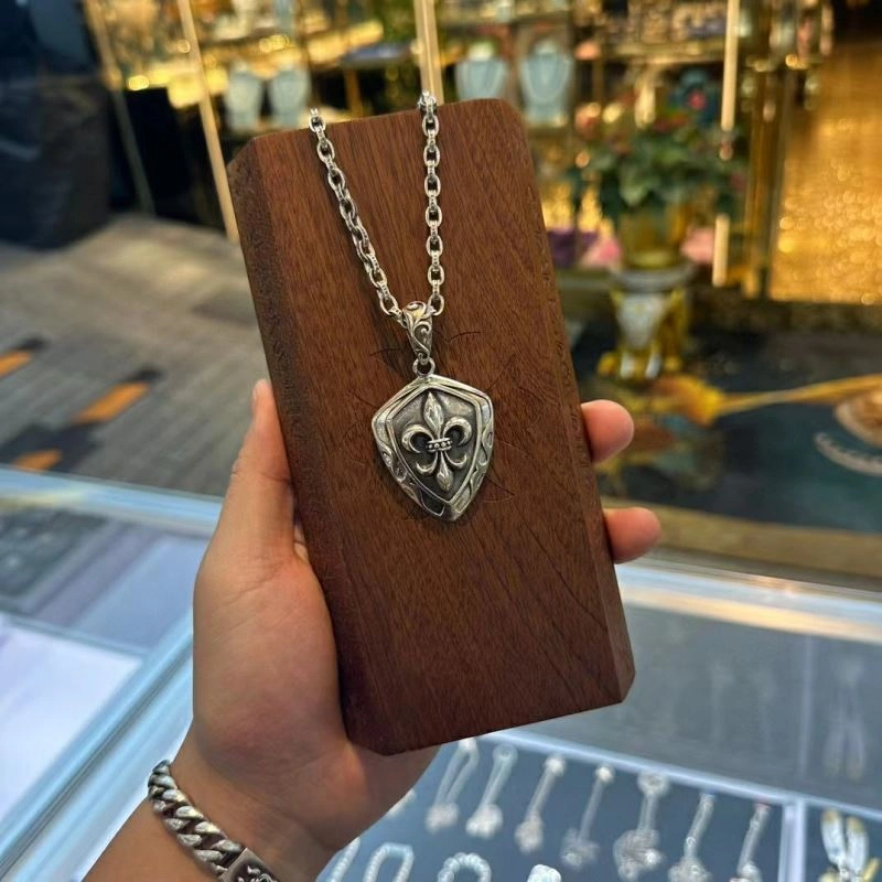 HighQuality Chrxmx Hxxrts Necklaces 300557