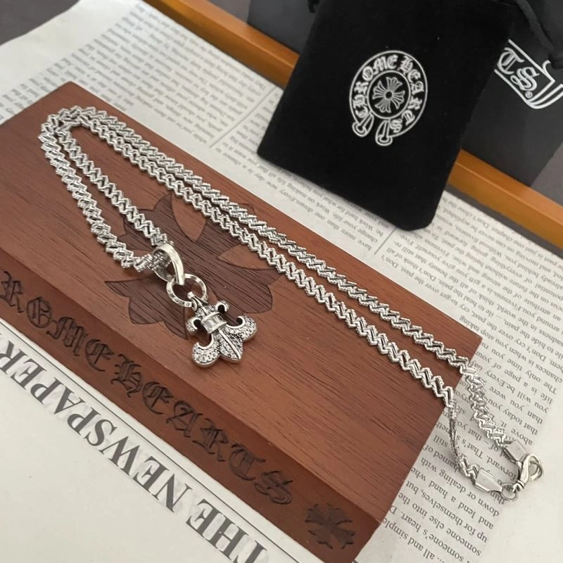 Practical Chrxmx Hxxrts Necklaces 300544