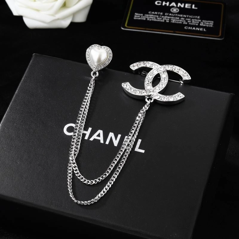 Chxnxl Brooches WellDesigned 292336