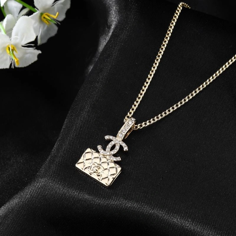 StreetReady Chxnxl Brooches 292340