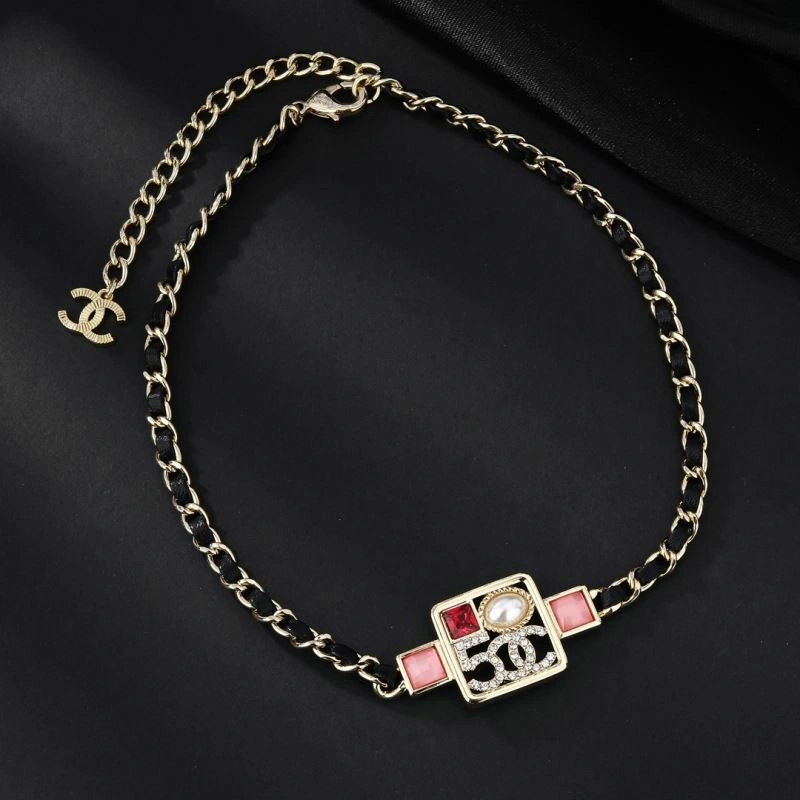 Chxnxl Brooches Sleek 292344
