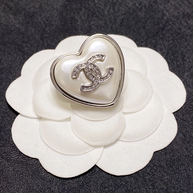 StreetReady Chxnxl Brooches 292338