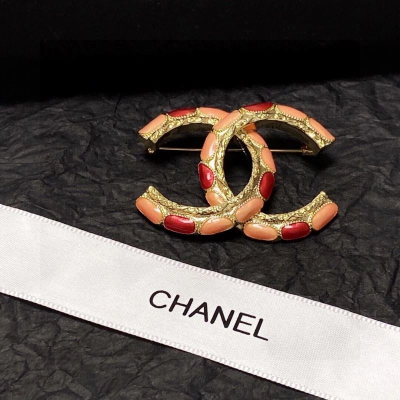 Bold Chxnxl Brooches 292346