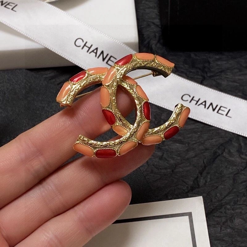 Bold Chxnxl Brooches 292346